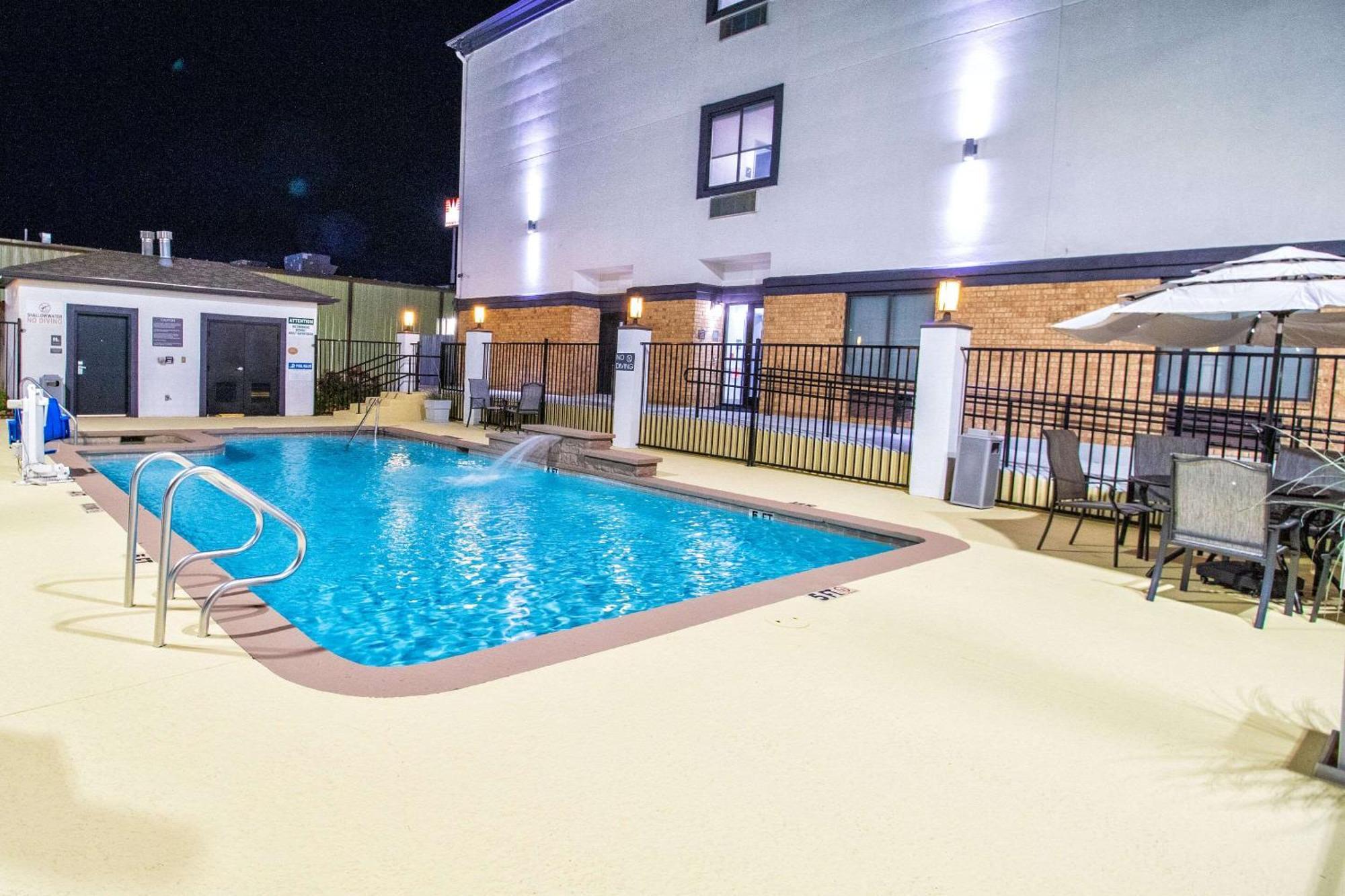 Best Western Plus Schulenburg Inn & Suites Eksteriør bilde